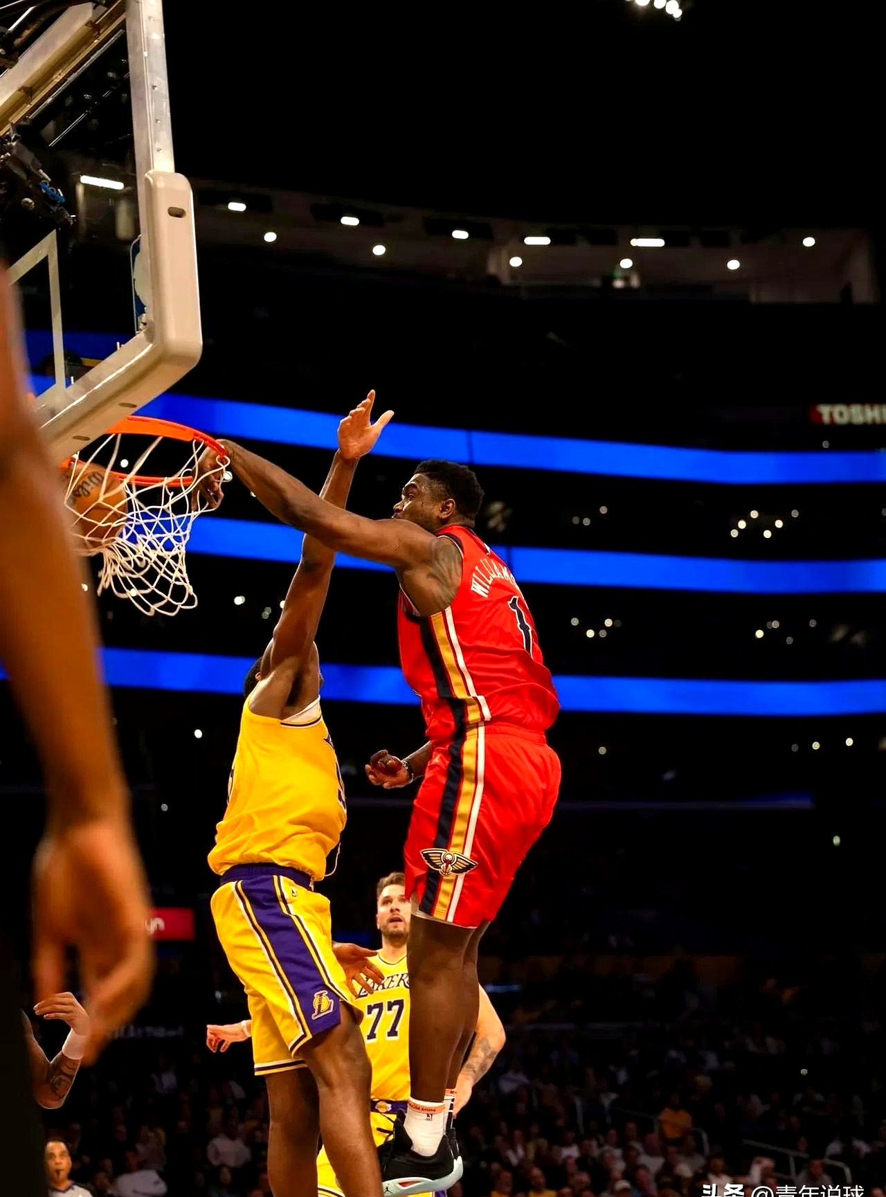 清晨NBA常规赛焦点战；纽约尼克斯止住颓势；震撼外界；细节决定成败的简单介绍